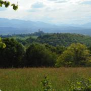 vue du chateau de Mauvezin chaîne des pyrénees