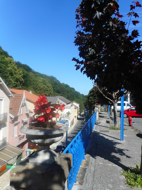 Bd des pyrenees /rue des thermes capvern les bains
