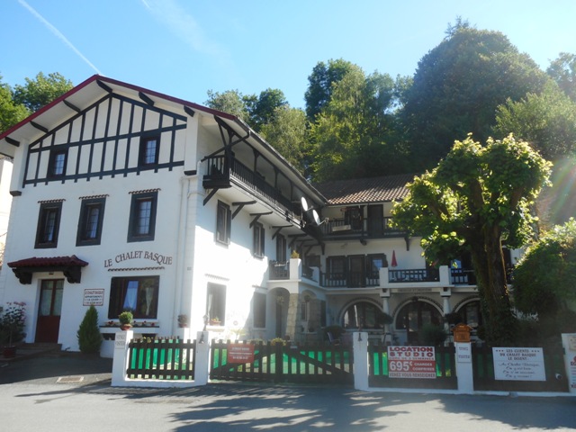 Chalet Basque Capvern les bains 